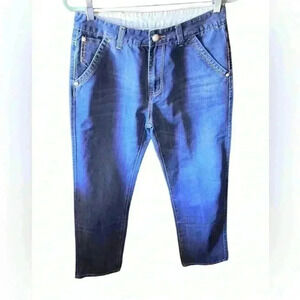 Demon & Hunter size 32 denim jean. Measures  31waist fit 809 series .NWOT